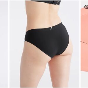 NWOT Knix Essential No-Show Bikini Panties Black Medium